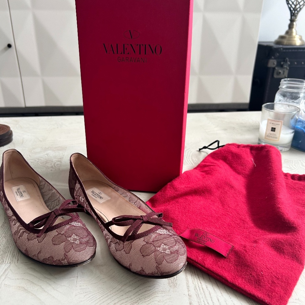 Valentino Garavani Lace Ballerina Flats Size 39 1/2